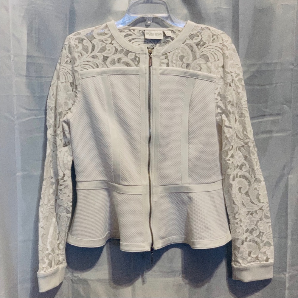 Bisou Bisou White Zip Up Top/Jacket Lacey Flared